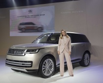 Range Rover thế hệ thứ 5 chính thức ra mắt ở Việt Nam, giá từ 11,2 tỷ Đồng